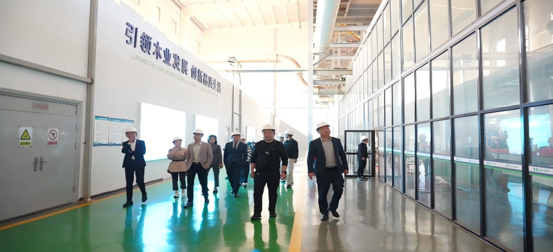 品質家居源頭大揭秘：新港集團迎來業主考察團