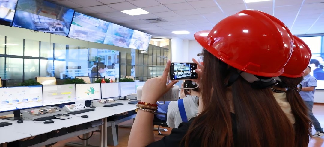 走進(jìn)新港集團(tuán)，共探產(chǎn)教融合新未來(lái)！南京林業(yè)大學(xué)學(xué)子開啟深度參訪之旅